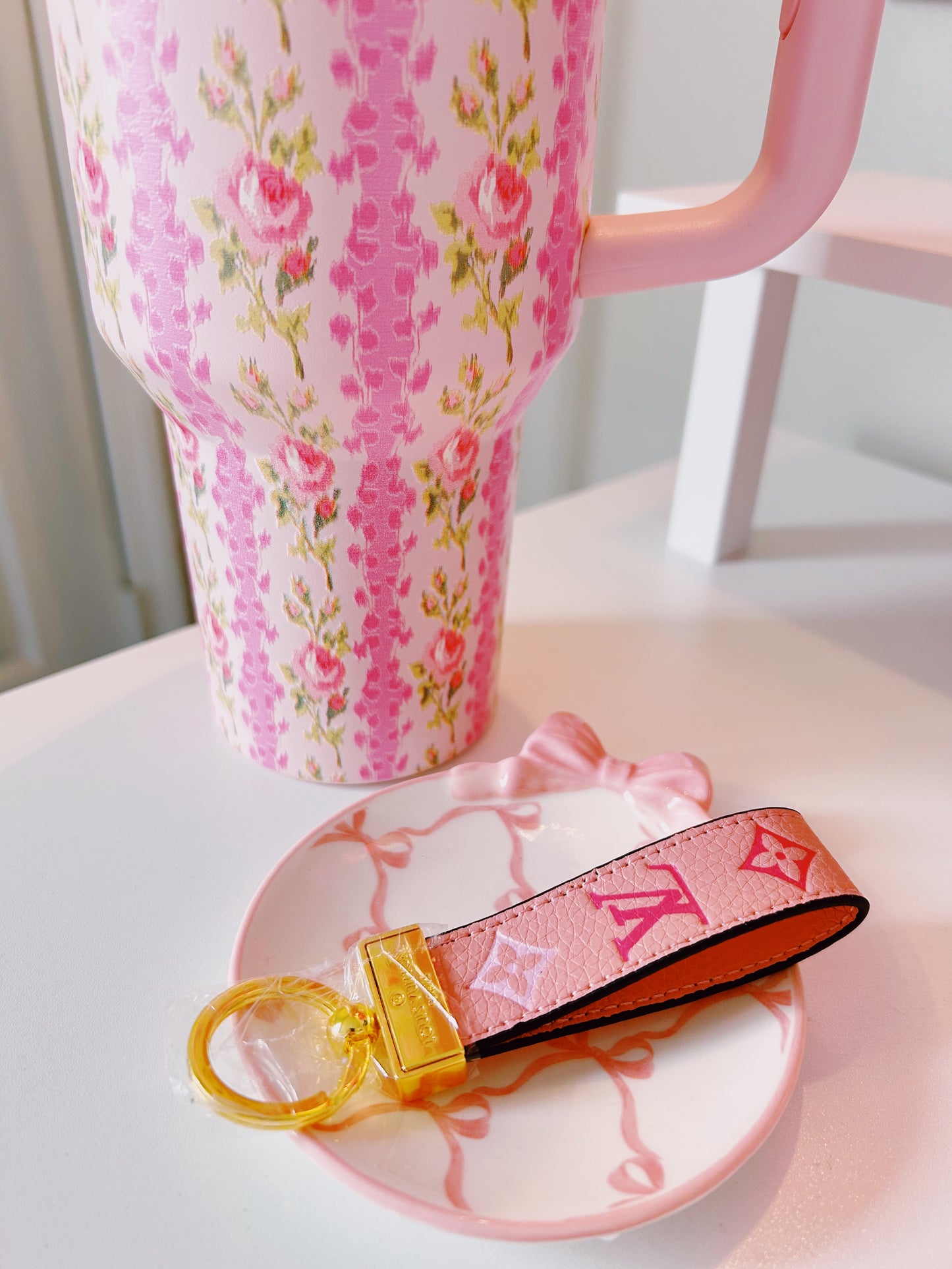 πpink luβs keychainπ