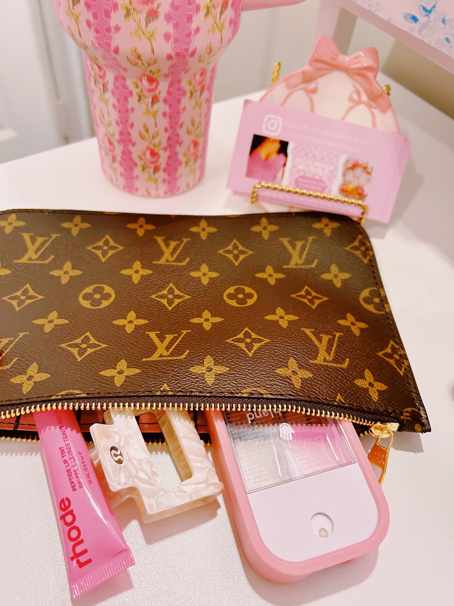 πluluβs adorable travel pouchπ